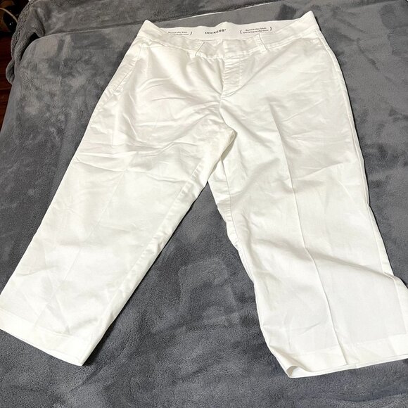 DOCKERS CAPRIS WOMENS WHITE SIZE 14(SALE) - Picture 1 of 11
